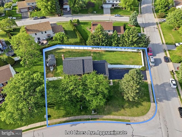 400 WHITE ROSE LN, York, PA 17402