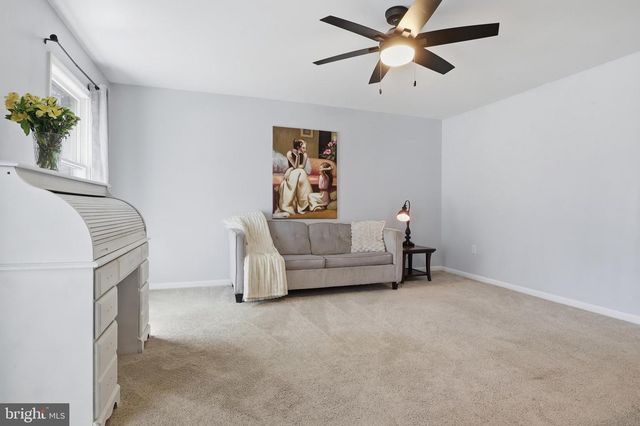 400 WHITE ROSE LN, York, PA 17402