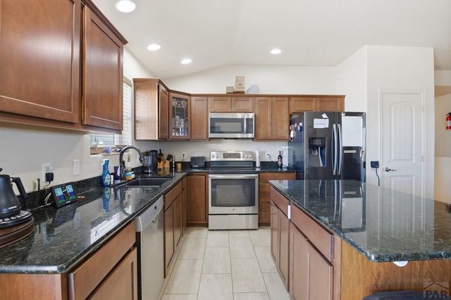 1107 N Kirkwood Dr, Pueblo, CO 81007