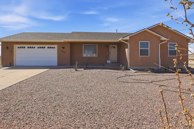 1107 N Kirkwood Dr, Pueblo, CO 81007