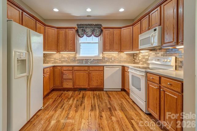 4 Olde Cottage Lane, Asheville, NC 28803