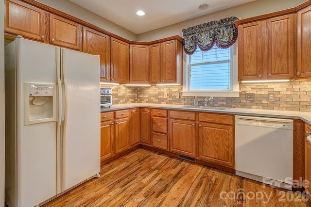 4 Olde Cottage Lane, Asheville, NC 28803