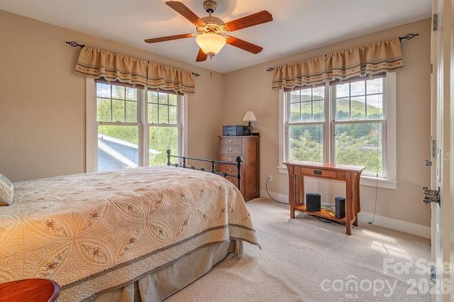 4 Olde Cottage Lane, Asheville, NC 28803