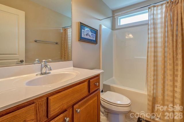 4 Olde Cottage Lane, Asheville, NC 28803