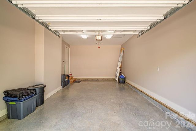 4 Olde Cottage Lane, Asheville, NC 28803