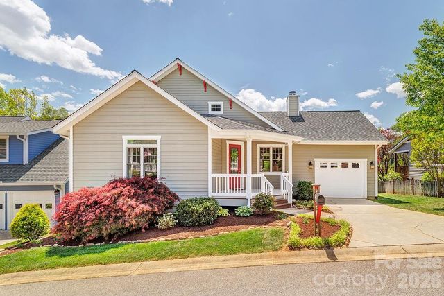 4 Olde Cottage Lane, Asheville, NC 28803
