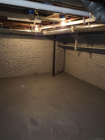77 Hubbard Street, Mt Clemens, MI 48043
