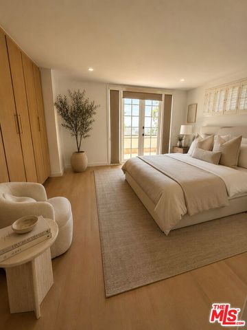 9315 Lloydcrest Drive, Beverly Hills, CA 90210