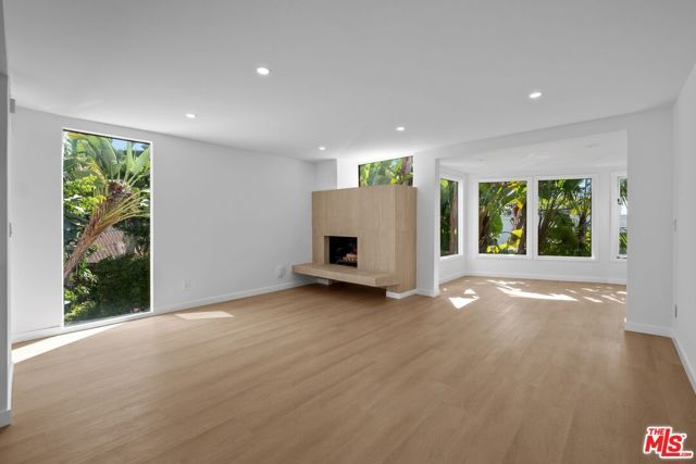 9315 Lloydcrest Drive, Beverly Hills, CA 90210