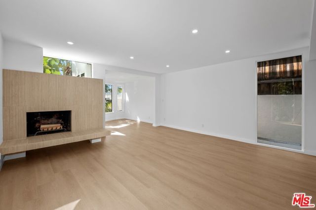 9315 Lloydcrest Drive, Beverly Hills, CA 90210