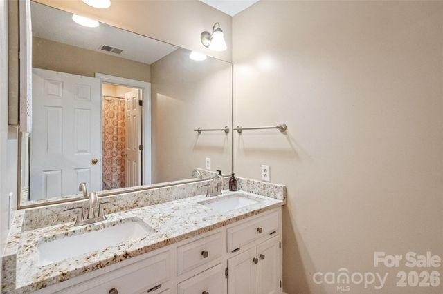 806 Colony Oaks Drive B, Monroe, NC 28112