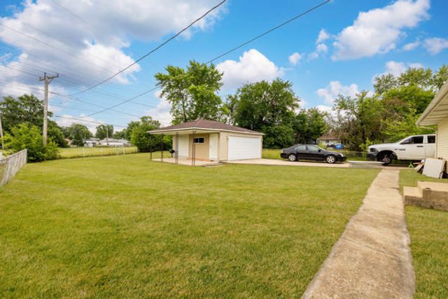 523 Belmont Drive, Romeoville, IL 60446