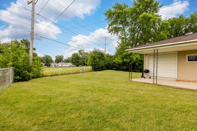 523 Belmont Drive, Romeoville, IL 60446