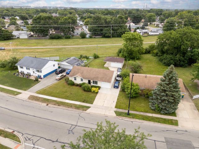 523 Belmont Drive, Romeoville, IL 60446