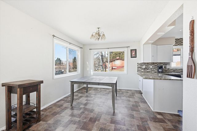 6660 Shasta Way, Klamath Falls, OR 97603