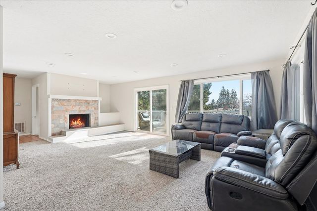 6660 Shasta Way, Klamath Falls, OR 97603