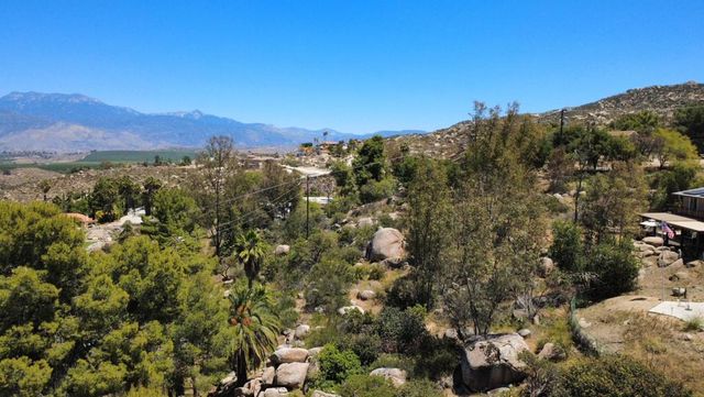 2 Vista Del Valle, Hemet, CA 92544