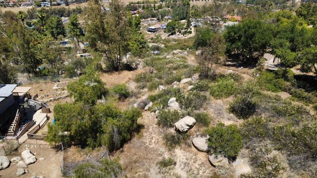 2 Vista Del Valle, Hemet, CA 92544