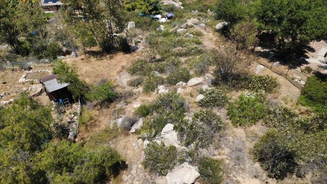 2 Vista Del Valle, Hemet, CA 92544