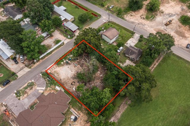 1615 Gilmore Street, Conroe, TX 77301