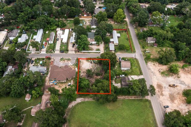 1615 Gilmore Street, Conroe, TX 77301