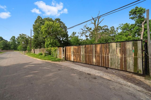 1615 Gilmore Street, Conroe, TX 77301