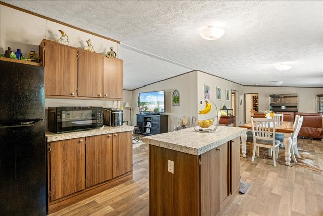 5913 N Oklahoma Trail, Granbury, TX 76048