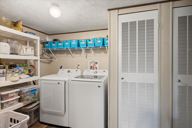 5913 N Oklahoma Trail, Granbury, TX 76048