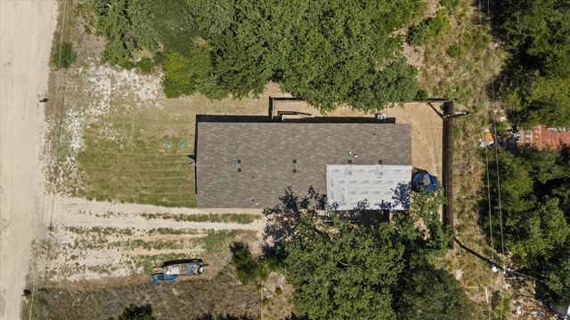 5913 N Oklahoma Trail, Granbury, TX 76048