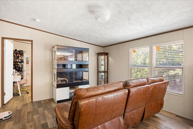 5913 N Oklahoma Trail, Granbury, TX 76048
