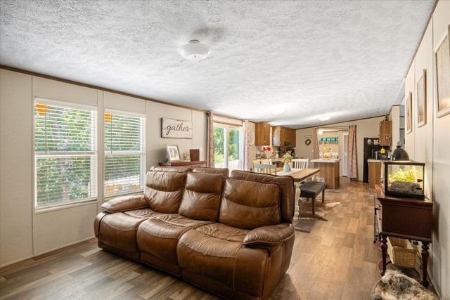 5913 N Oklahoma Trail, Granbury, TX 76048