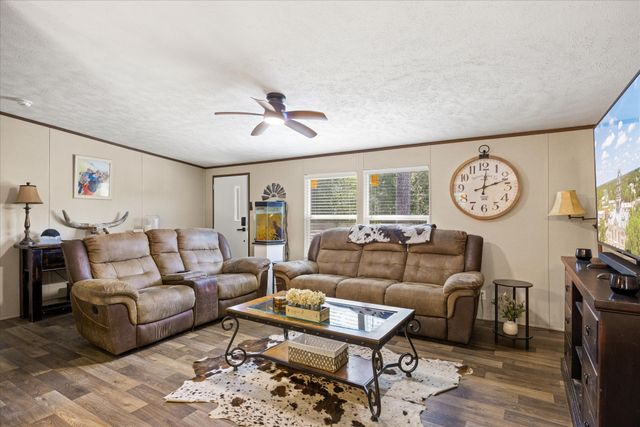 5913 N Oklahoma Trail, Granbury, TX 76048