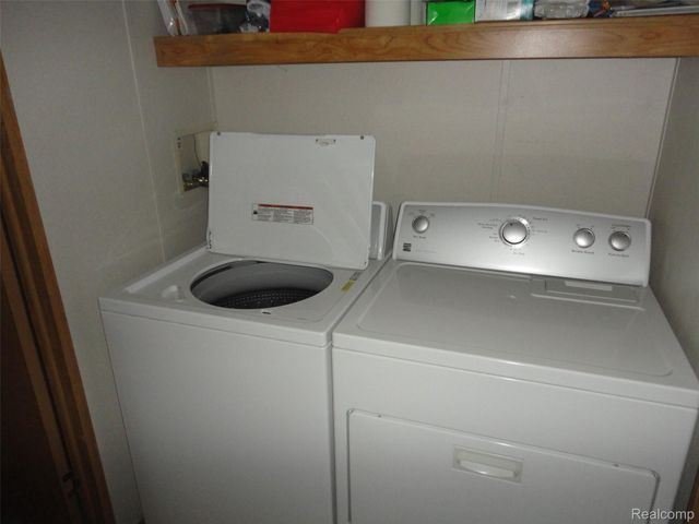 415 Midlands, Bedford Township, MI 48182