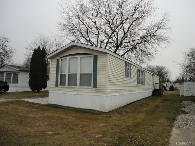 415 Midlands, Bedford Township, MI 48182