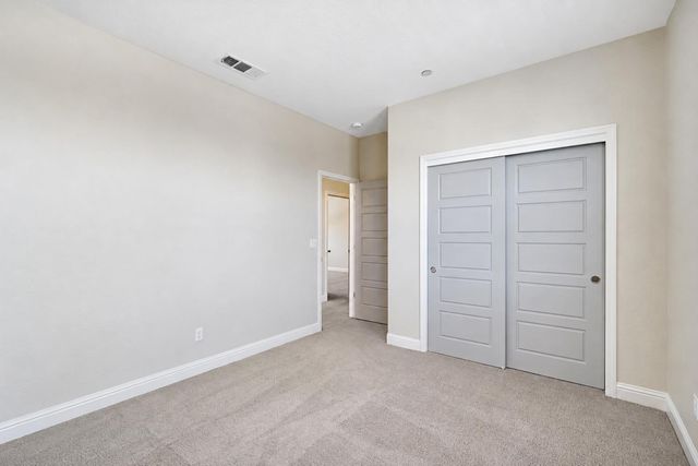 454 S Apricot Avenue, Fresno, CA 93727