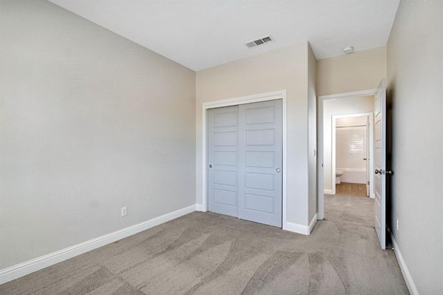 454 S Apricot Avenue, Fresno, CA 93727