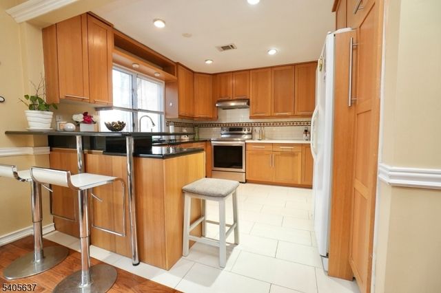 78 Jannarone St Unit B B, Belleville Twp., NJ 07109