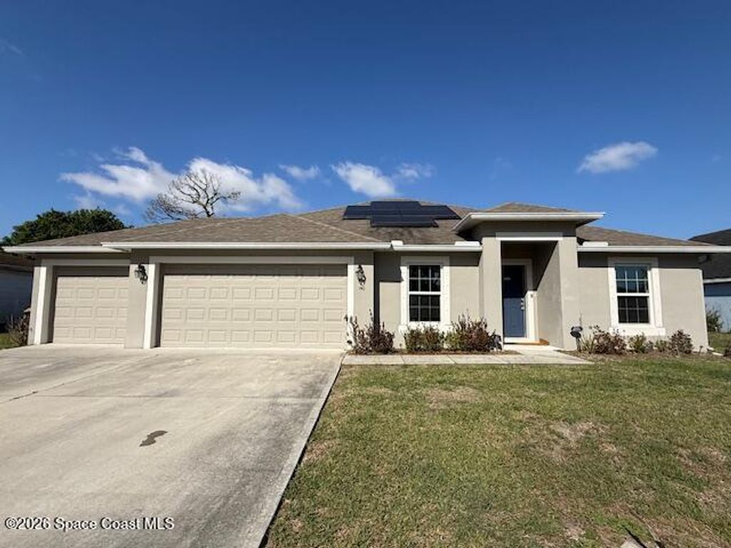 140 Nadell Avenue NW, Palm Bay, FL 32907