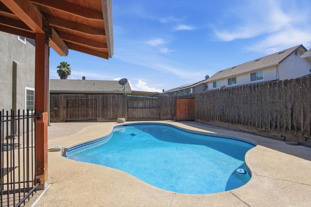 3621 Coye Oak Dr, Modesto, CA 95355