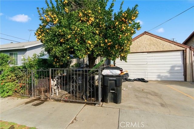 4101 E 57th St, Maywood, CA 90270