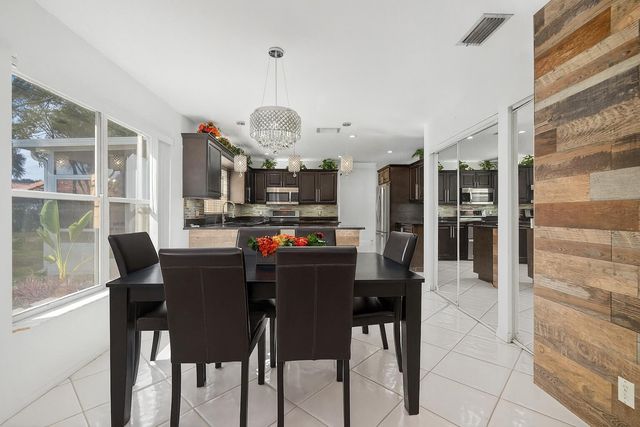 7004 Galleon Cove Circle, Riviera Beach, FL 33418