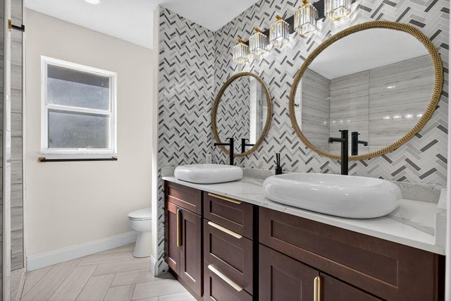 7004 Galleon Cove Circle, Riviera Beach, FL 33418