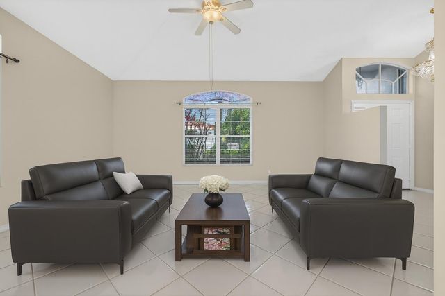 7004 Galleon Cove Circle, Riviera Beach, FL 33418
