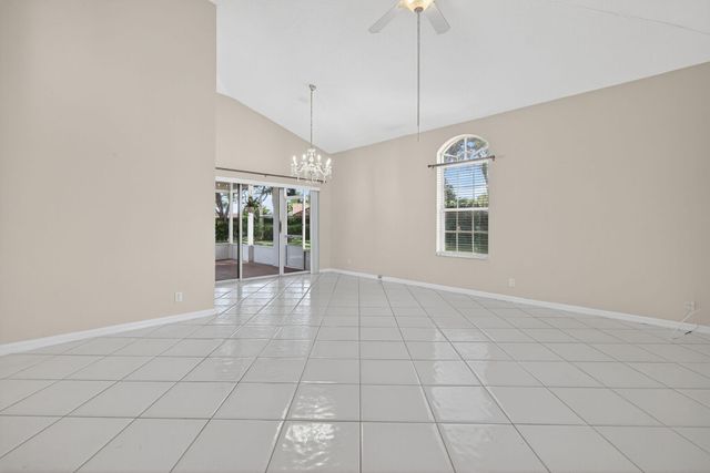 7004 Galleon Cove Circle, Riviera Beach, FL 33418