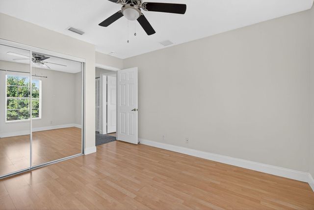 7004 Galleon Cove Circle, Riviera Beach, FL 33418