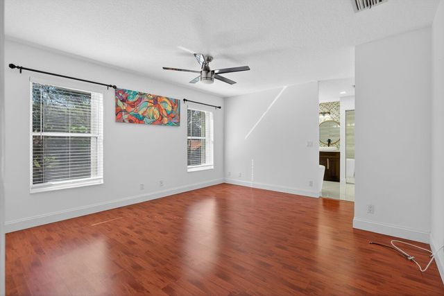 7004 Galleon Cove Circle, Riviera Beach, FL 33418