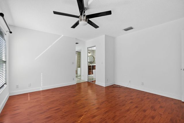 7004 Galleon Cove Circle, Riviera Beach, FL 33418