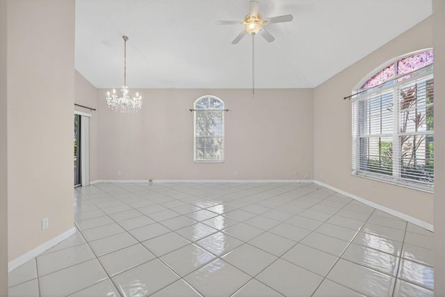 7004 Galleon Cove Circle, Riviera Beach, FL 33418