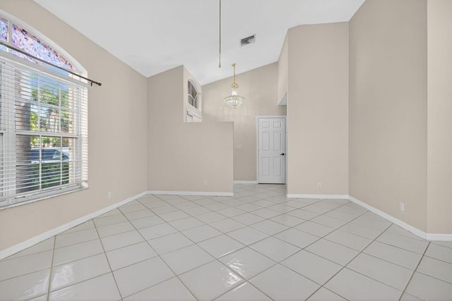 7004 Galleon Cove Circle, Riviera Beach, FL 33418