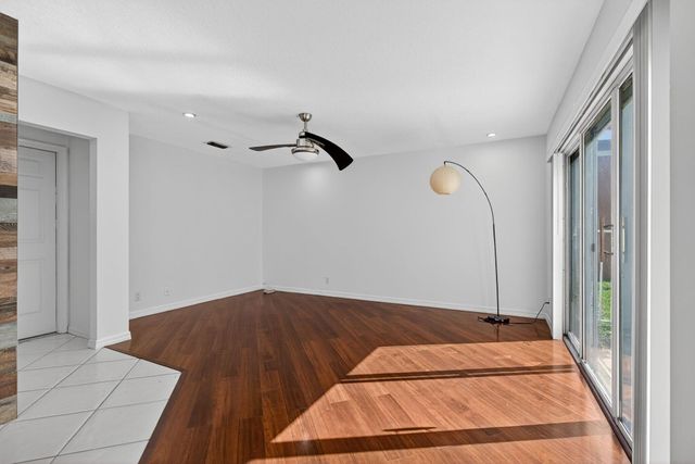 7004 Galleon Cove Circle, Riviera Beach, FL 33418